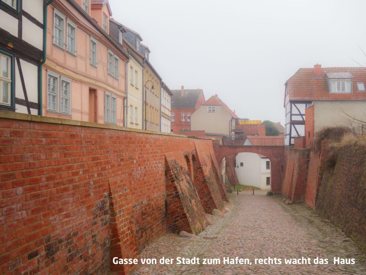 Haus Zur Eselsbruecke Lägenhet Tangermünde Exteriör bild