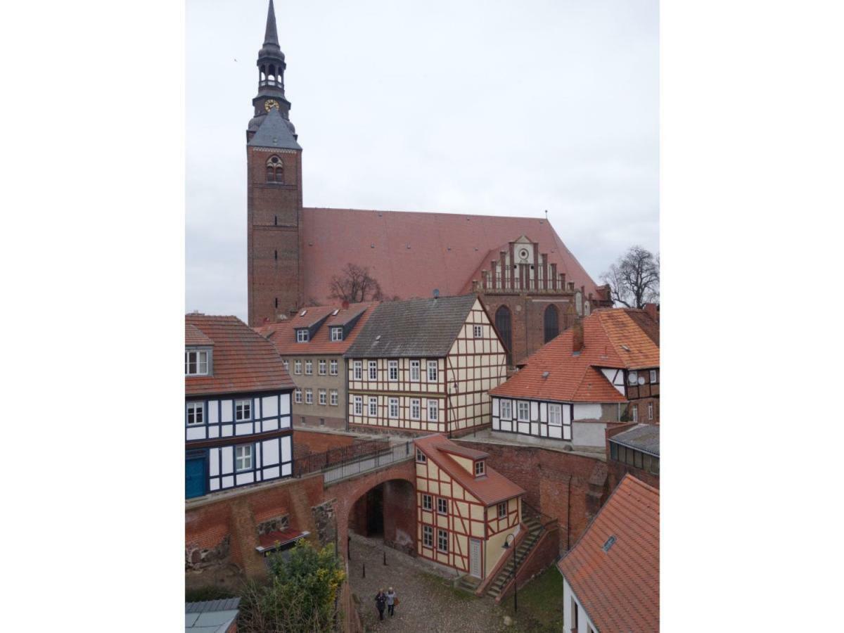 Haus Zur Eselsbruecke Lägenhet Tangermünde Exteriör bild